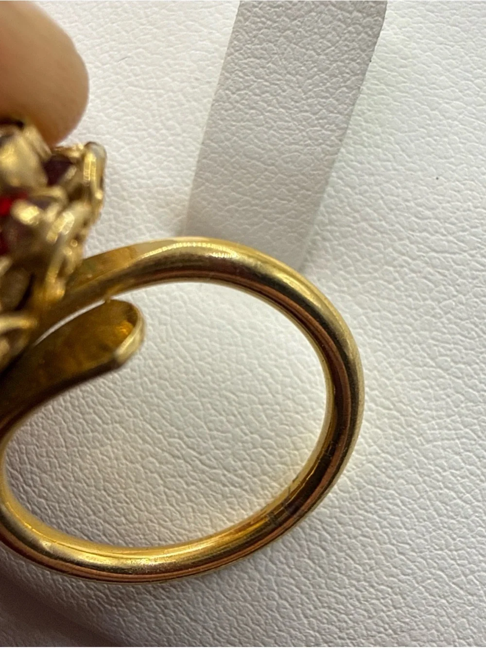 VTG Sarah Coventry Gold-Tone Red Rhinestone Floral Cocktail Ring Size 6